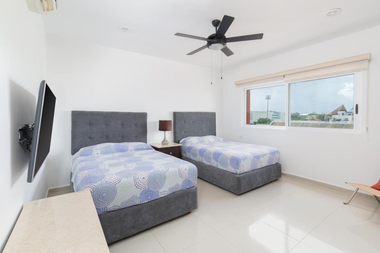 Phenomenal Combo Of 2 Separate Ph 1 In With Private Jacuzzi, Chic Amenities, Gym And 2 Rooftops Appartement