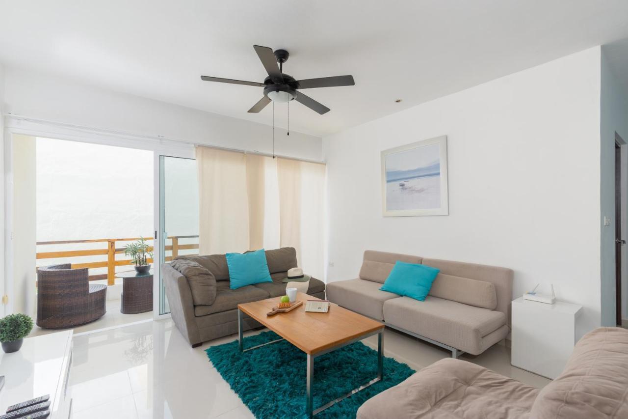 Phenomenal Combo Of 2 Separate Ph 1 In With Private Jacuzzi, Chic Amenities, Gym And 2 Rooftops Appartement